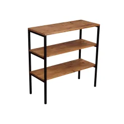 stolik z drewnianymi półkami